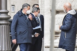 Governo, nell'agenda di Draghi vaccini e scuola e nel Cdm più politici che tecnici