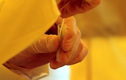 Covid, screening periodici per studenti, prof e personale non docente