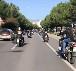 Morta di parto con il bimbo, corteo di Harley Davidson per salutare Candida