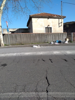 Zafferana Etnea: rifiuti abbandonati