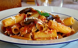 Pasta alla norma, c'è chi vuole candidarla a patrimonio gastronomico dell'Unesco