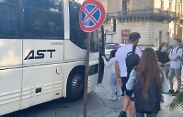Studenti e trasporto locale, l'Ast: «Noi rigorosi, false le notizie di bus sovraffollati»