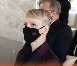 Charlene di Monaco taglia ancora: capelli quasi a maschiaccio