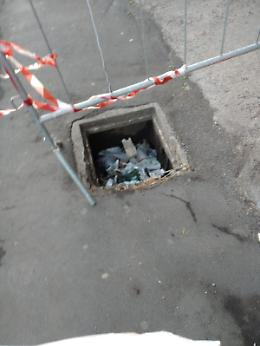 Catania: tombino mancante in Via Regina Bianca