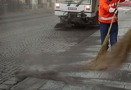Cenere Etna, a Catania revocati divieti per le due ruote e limite di velocità