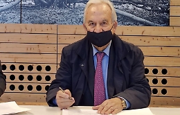 Furbetti dei vaccini, si dimette il sindaco di Corleone travolto dalle polemiche