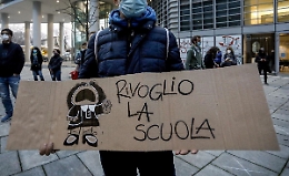 Scuola, la didattica al 75% non parte. I genitori: «Basta tira e molla»