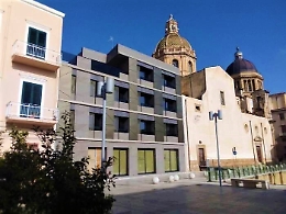 Marsala, aperta inchiesta sul palazzo moderno costruito tra gli edifici barocchi