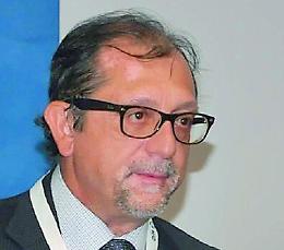 Covid, lo sfogo del prof Iacobello: «Con gli anticorpi ho guarito tutti i casi trattati. Ritardi scandalosi»