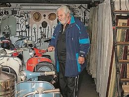 Per Nicolò Gagliardo due ruote e una passione: «Una Vespa tira l’altra»