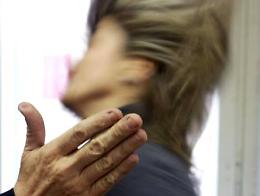 Avrebbe picchiato e insultato più volte la ex moglie: quarantasettenne agrigentino nei guai