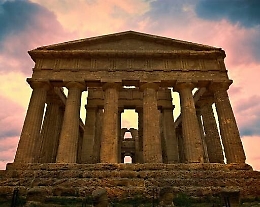 Un tavolo di crisi per il turismo in ginocchio