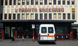 Cade dalla bicicletta a Sant'Agata Li Battiati: 19enne ferito gravemente alla testa