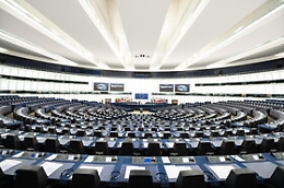 Recovery: Parlamento Ue, ok a nuove risorse proprie, anche plastic tax