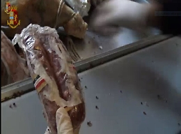 Rivendevano cibo scaduto o avariato, sequestrati tre ristoranti e tre locali