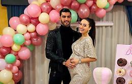 L'ex Miss siciliana Clarissa Marchese svela il nome della figlia con un mega baby shower