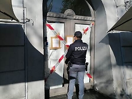 L'Etoile d'Or non aveva chiuso il laboratorio, sigilli anche per il bar