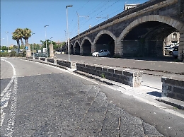 Catania, pregiudicato ferito a coltellate alla testa al porto