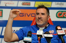 Verso Catania Potenza: Lucarelli boccia Di Piazza: «Distratto dal mercato, non giocherà»