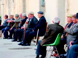 Le aree interne "ospizio" di Sicilia: nel 2030 uno su quattro sarà over 65