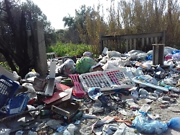 Vittoria (RG): le discariche!