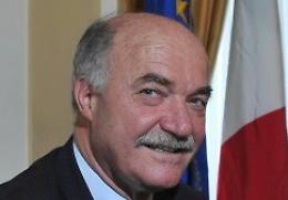 Priolo, sindaco Pippo Gianni assolto dall'accusa di abbandono di rifiuti tossici