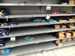 Coronavirus, a Catania scaffali dei supermercati si svuotano