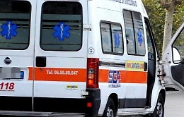 Catania, travolgono con lo scooter un pensionato e scappano