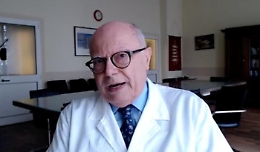 Virus, l'infettivologo Galli: «Impensabile un rapido ritorno alla normalità»