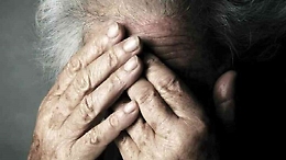 Messina, calci, pugni e schiaffi alla nonna per estorcerle denaro