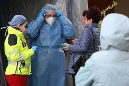 Coronavirus, 100mila casi in Europa. Onu: "Si rischiano milioni di morti"