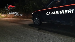 Realmonte, ruba un'auto s cerca di forzare posto di blocco