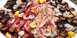 Coronavirus, questore chiude negozio di frutti di mare ad Ognina