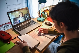 Scuola, le ipotesi per gli esami di Maturità e Terza Media: oggi il decreto