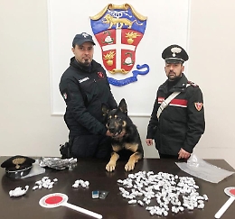 Spaccio droga sempre attivo nel Catanese: cinque finiscono in manette