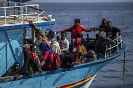 Migranti, espulsi dall'Italia sono rientrati: arrerstati