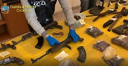 Droga, traffici con le mafie di mezza Italia: smantellato un gruppo armato a Catania