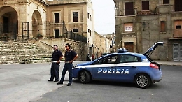 Sorpresi a consumare spinelli, due giovani finiscono nei guai