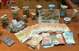 Taormina, in casa 400 grammi di marijuana e 16 mila euro in contanti