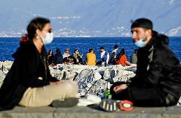 Dai viaggi al mare, tutte le regole in vigore da domani: no assembramenti