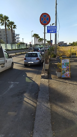 Catania: sosta selvaggia all'ospedale Garibaldi Nesima