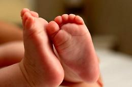 Uccise il figlio di tre mesi, madre condannata a dieci anni