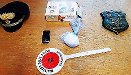 Palagonia, sotto il sedile dell'auto una pietra di cocaina di 90 grammi