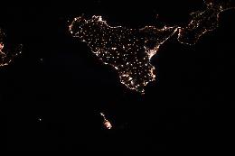 La Sicilia di notte vista dall'Iss: la foto da urlo di Bob Behnken