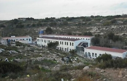 Lampedusa, tunisino denunciato per furto