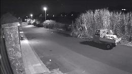 Aci Catena (CT): vasca da bagno "scaricata" nel cuore della notte