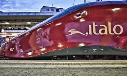 Italo treno costretta a tagliare il 50% dei posti per il distanziamento: 8.000 passeggeri lasciati in stazione