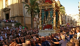 Sciacca, annullata la storica processione: e il sindaco impone le mascherine