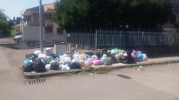 Mascali (CT), complesso Blue Garden: l'inciviltà dei vacanzieri