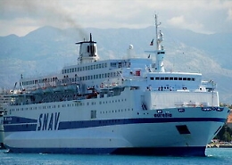 Migranti, nave quarantena "Aurelia" verso Lampedusa